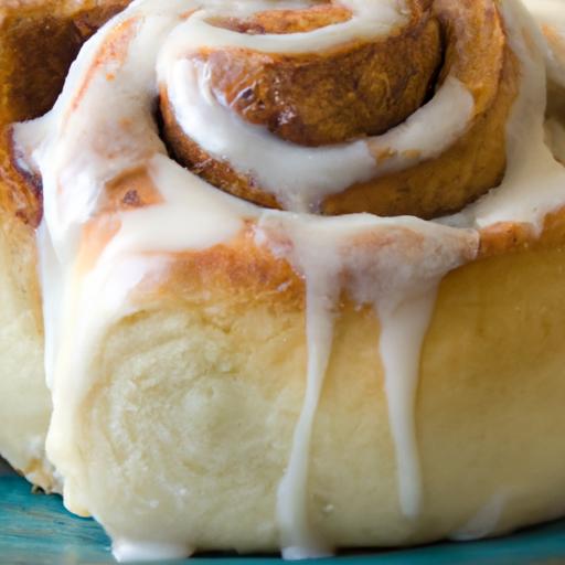 Drizzle delight: Mastering ⁣the ⁤Art of Icing Cinnamon Rolls