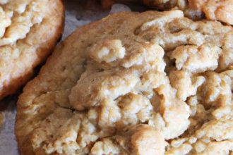Simple & Sweet: How to Make 3-Ingredient Oatmeal Cookies