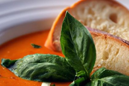 Velvety Tomato & Basil Soup: A Creamy Comfort Classic