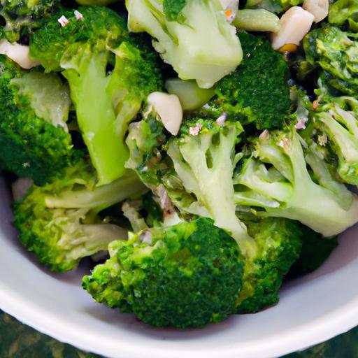 Crunchy Greens Delight: Broccoli & ⁤Cauliflower Salad Recipe